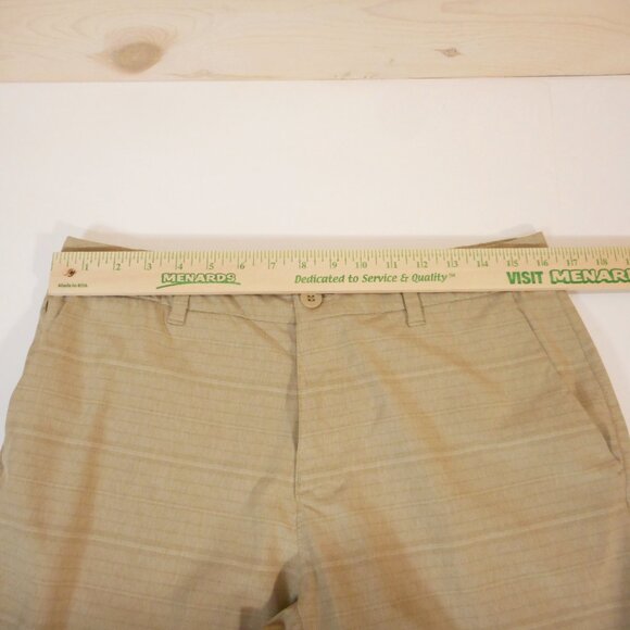 Hang Ten Men's Size 32 Tan Hybrid Board Shorts Flat Front Zip Pockets - Picture 4 of 10